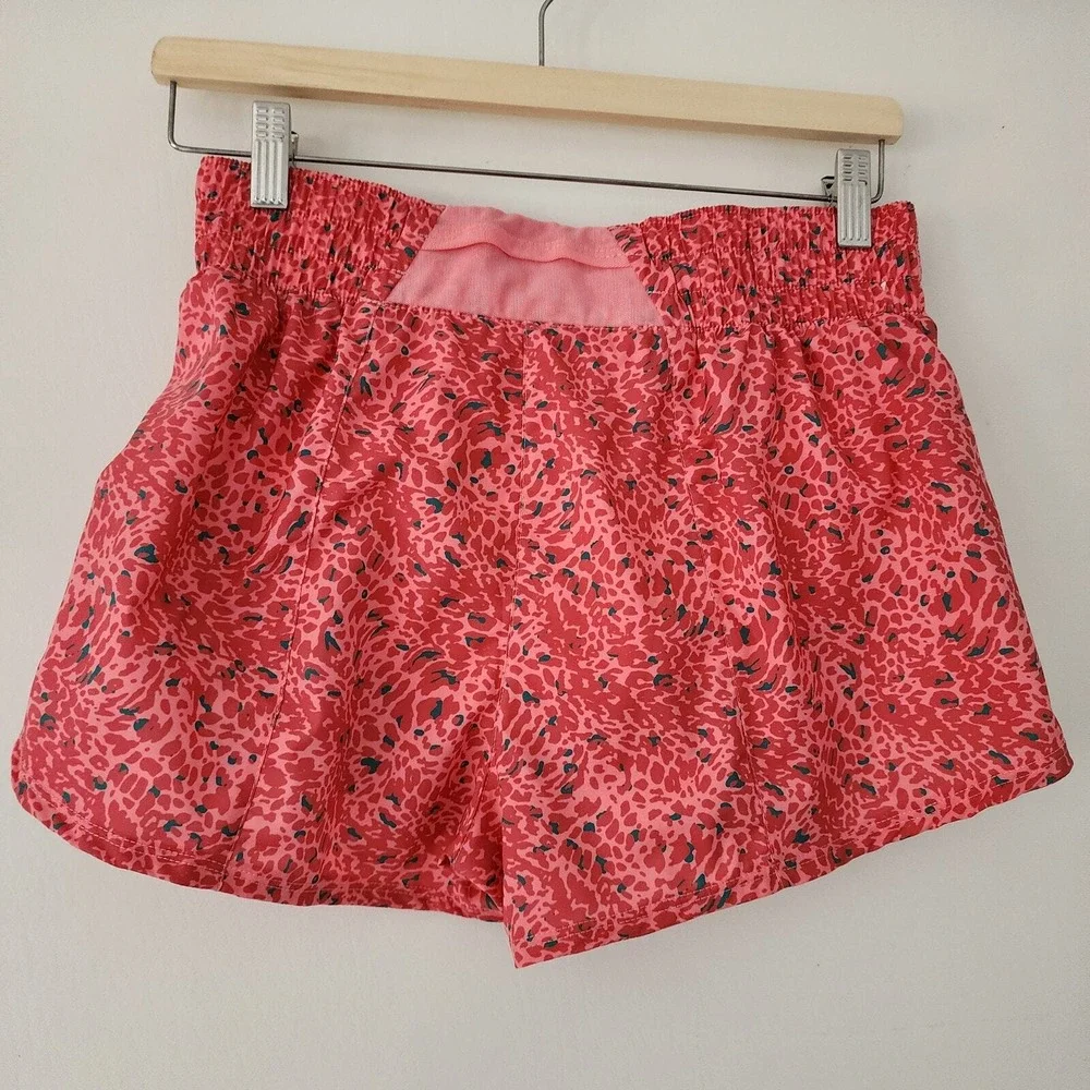 Nike Running Shorts Pink Red Leopard Print Dri-FIT Athletic Womens Size S